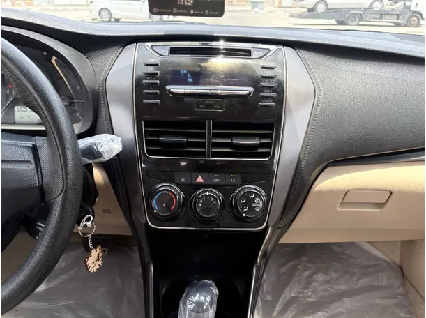 Car image 20