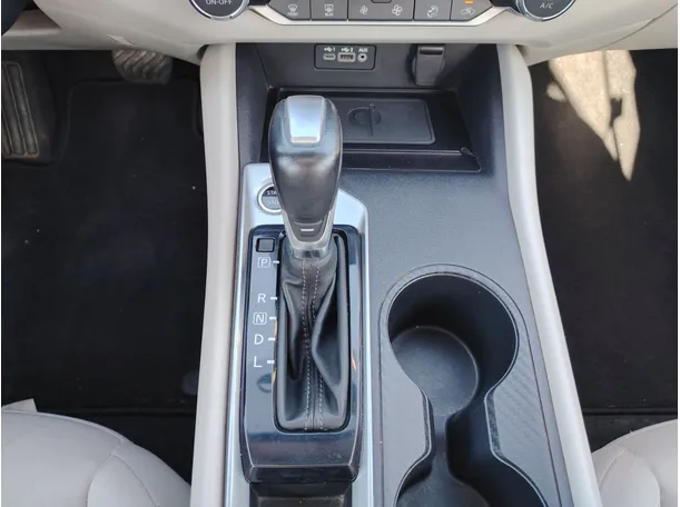 Car image 28