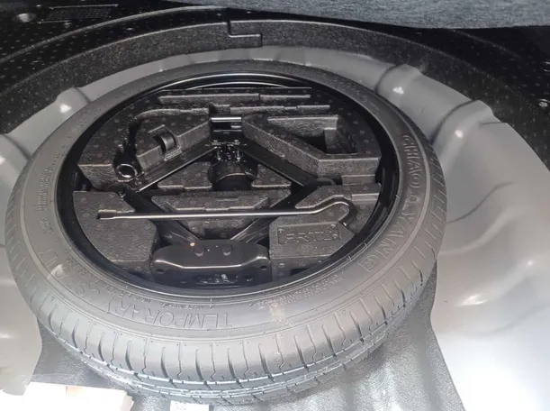 Car image 23