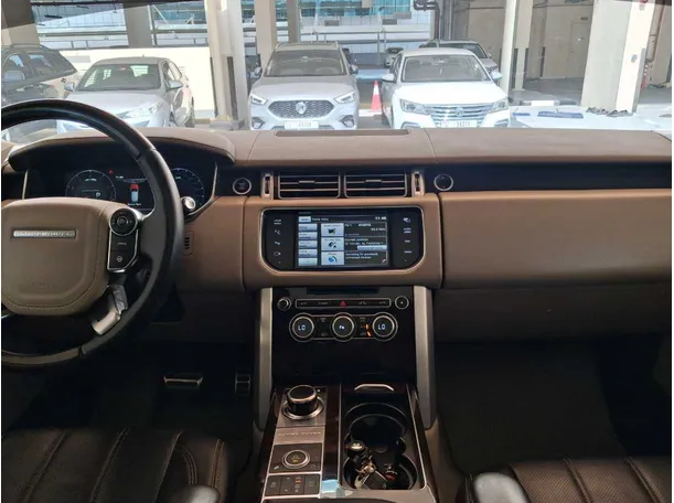Car image 15