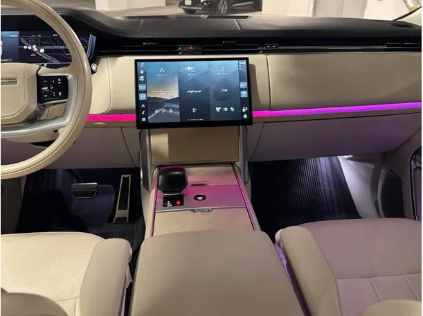 Car image 18