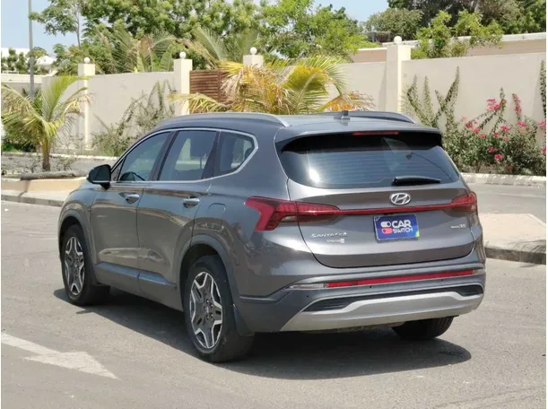 Car image 7