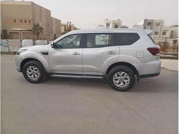 Car image 8