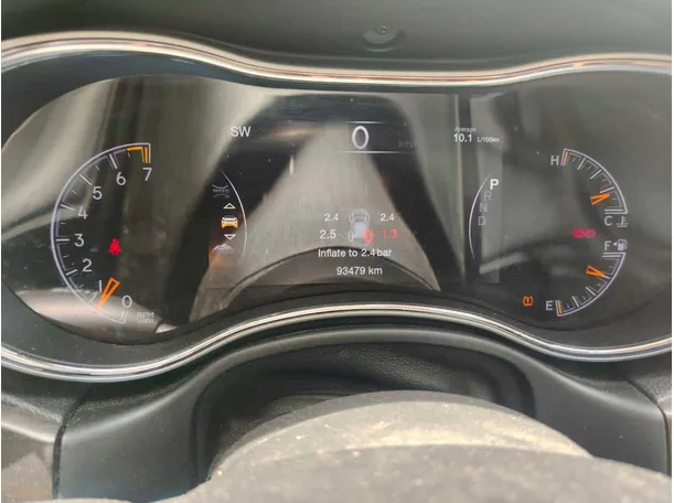 Car image 28