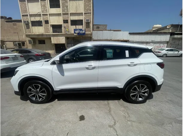 Car image 8