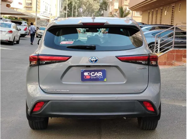 Car image 6