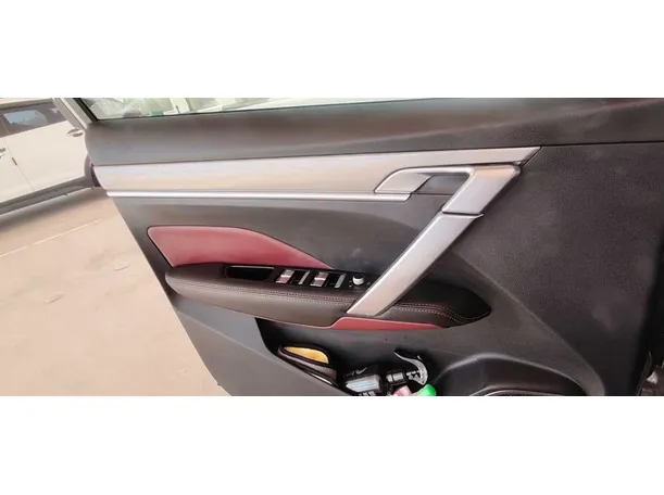 Car image 29