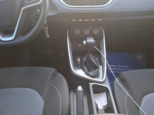 Car image 15