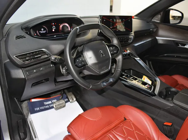 Car image 5
