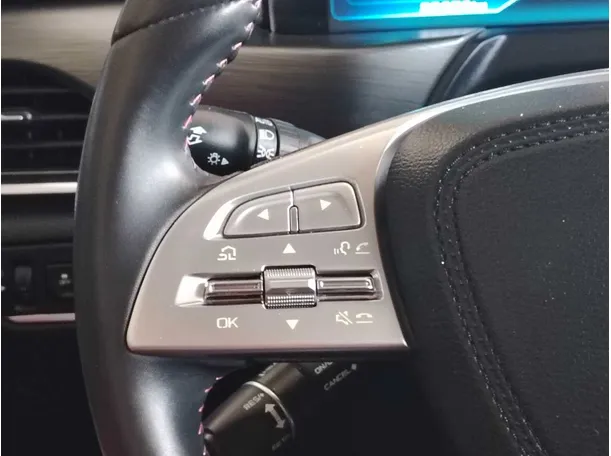 Car image 27
