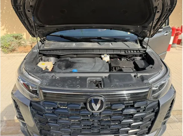 Car image 17