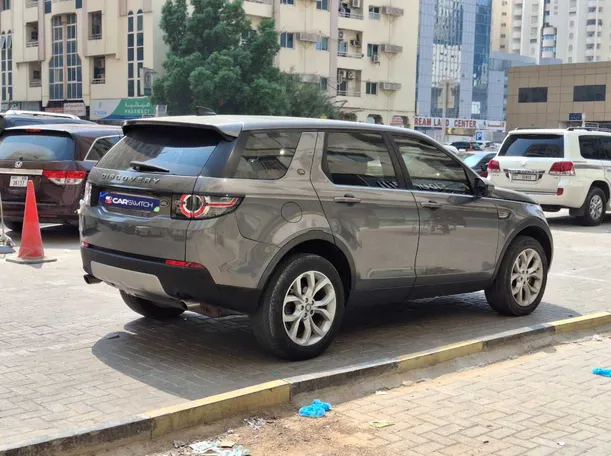 Car image 5