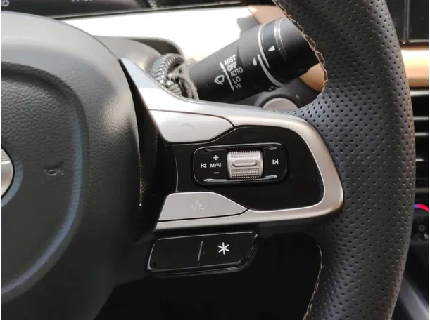 Car image 36