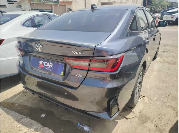 Car image 5