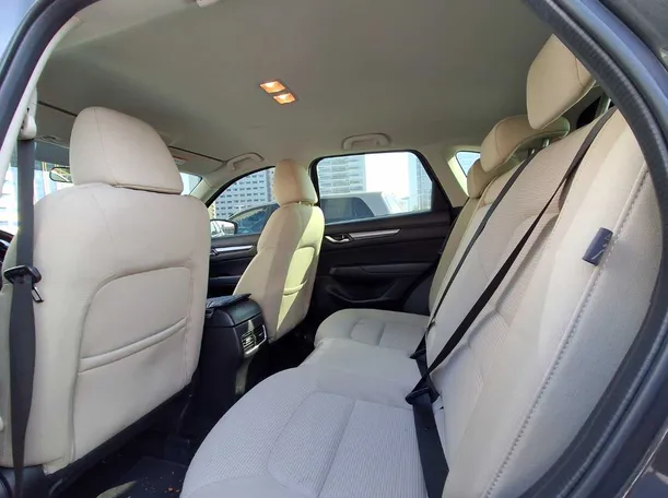 Car image 13