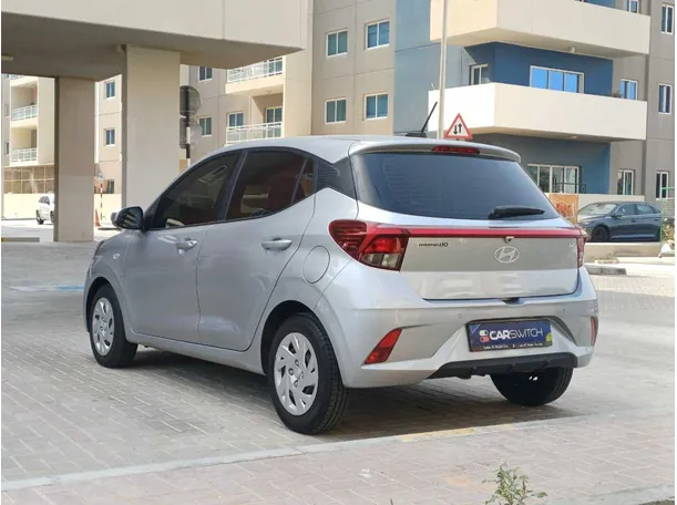 Car image 7