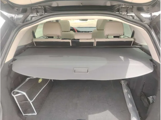 Car image 27