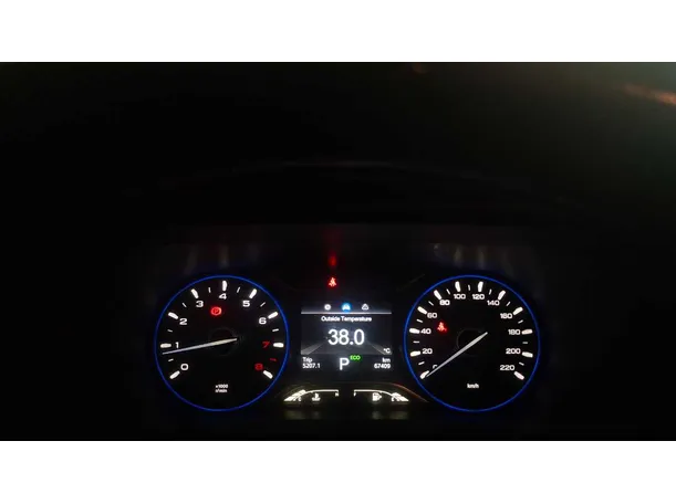 Car image 10