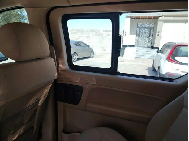 Car image 38