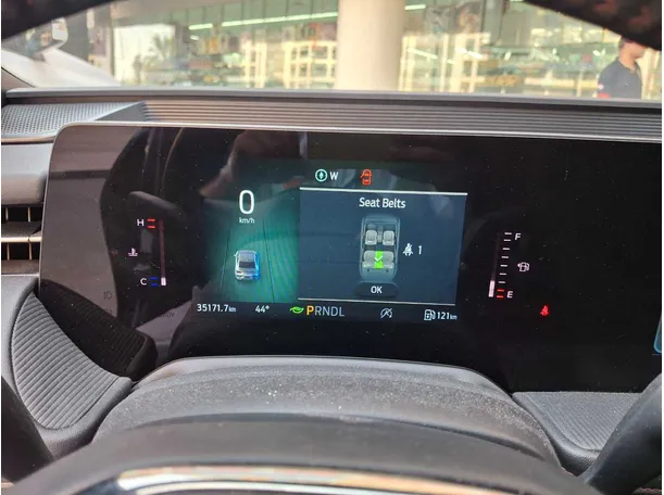 Car image 16