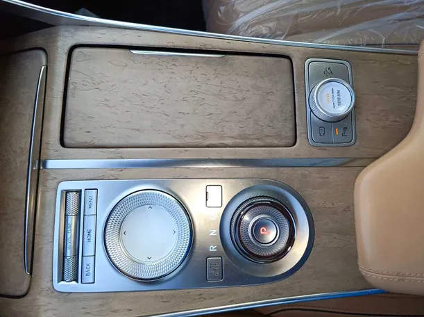 Car image 22