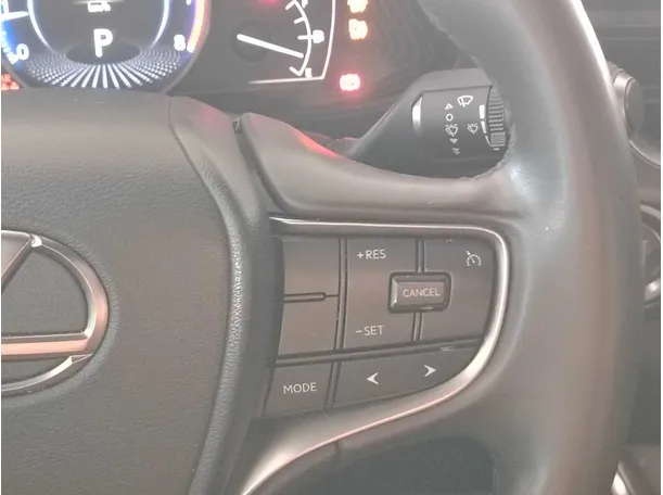 Car image 27
