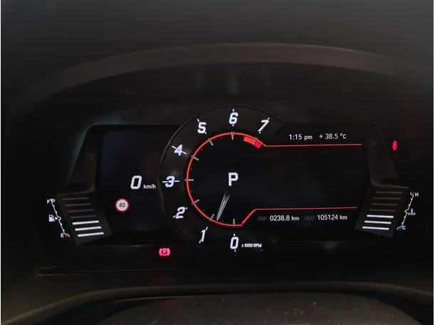 Car image 16