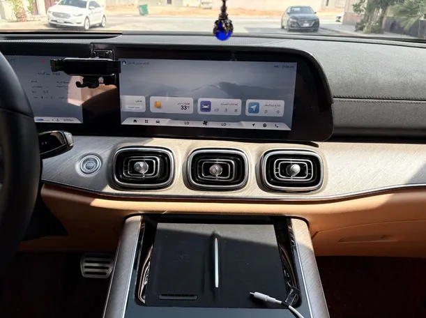 Car image 21