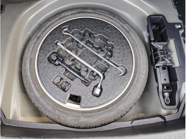 Car image 31