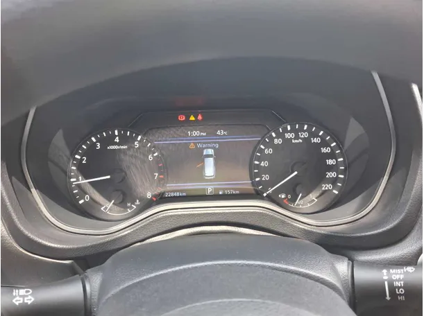 Car image 18