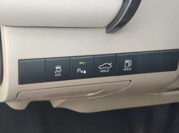 Car image 29