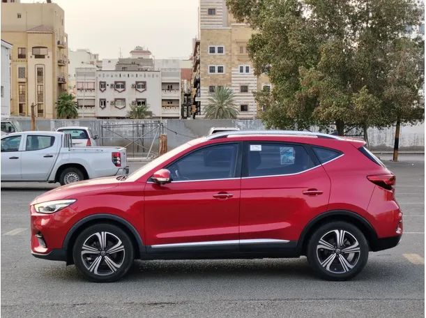 Car image 8