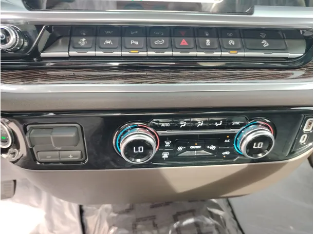 Car image 28
