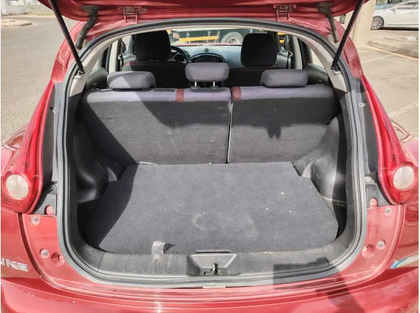 Car image 24