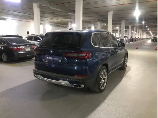 Car image 5