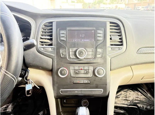 Car image 20