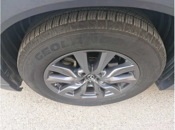 Car image 10