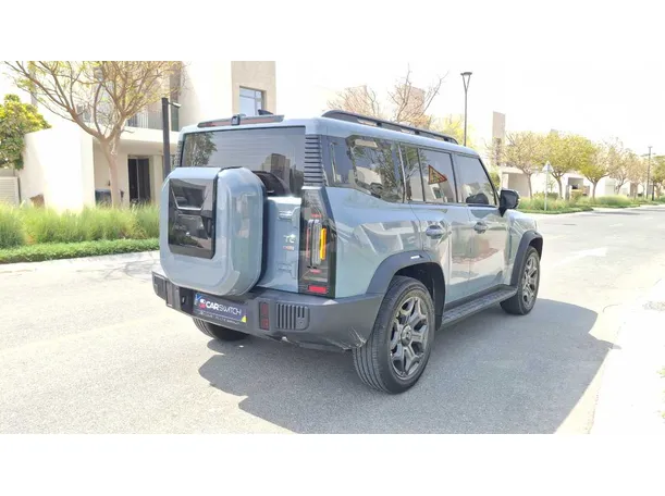 Car image 5