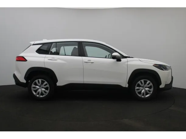 Car image 13