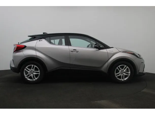 Car image 13