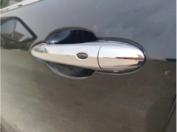Car image 27