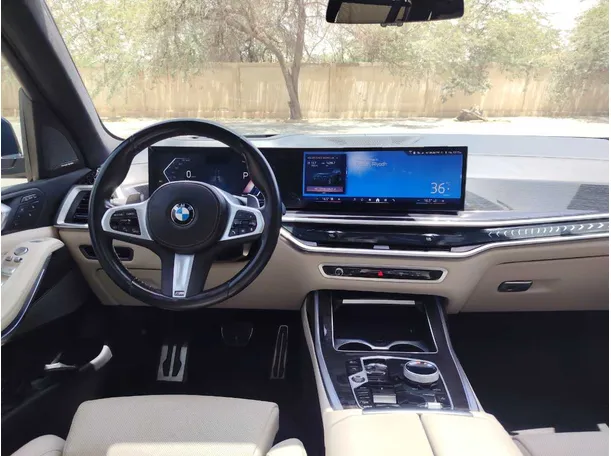 Car image 23