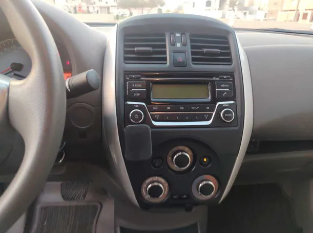 Car image 22