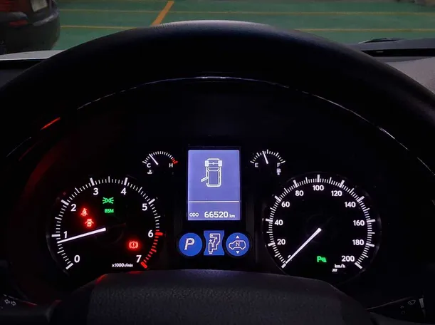 Car image 20