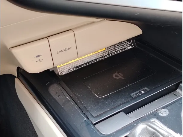 Car image 30