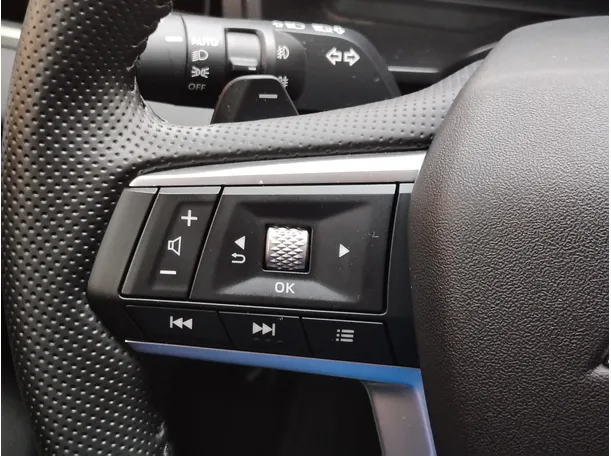 Car image 35