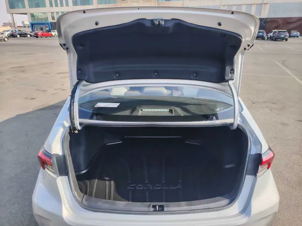 Car image 23