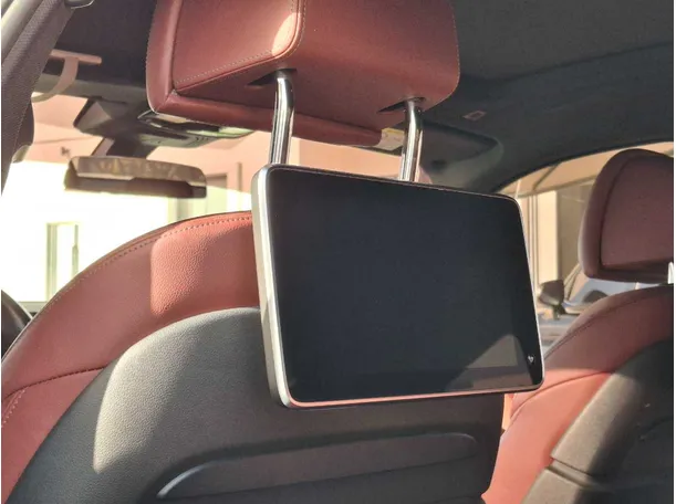 Car image 22