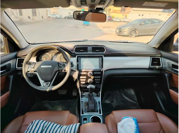 Car image 21
