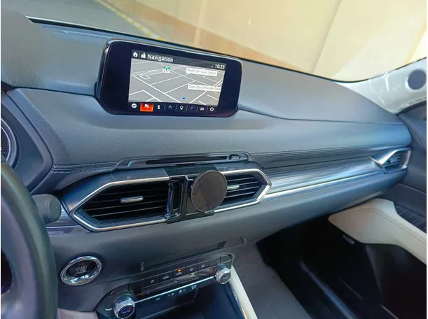 Car image 27